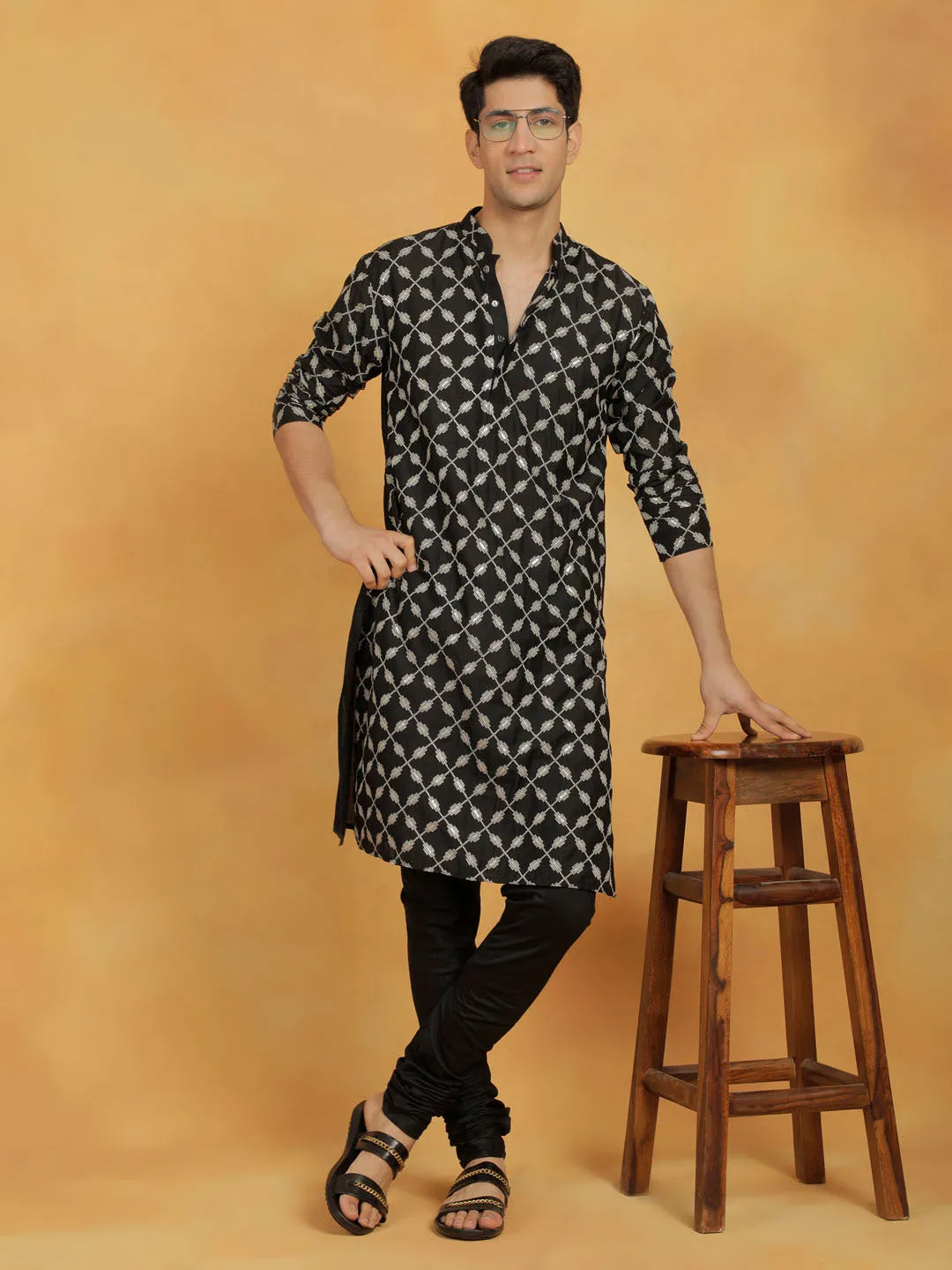 VASTRAMAY Embroidered Black Cotton Men's Kurta Set